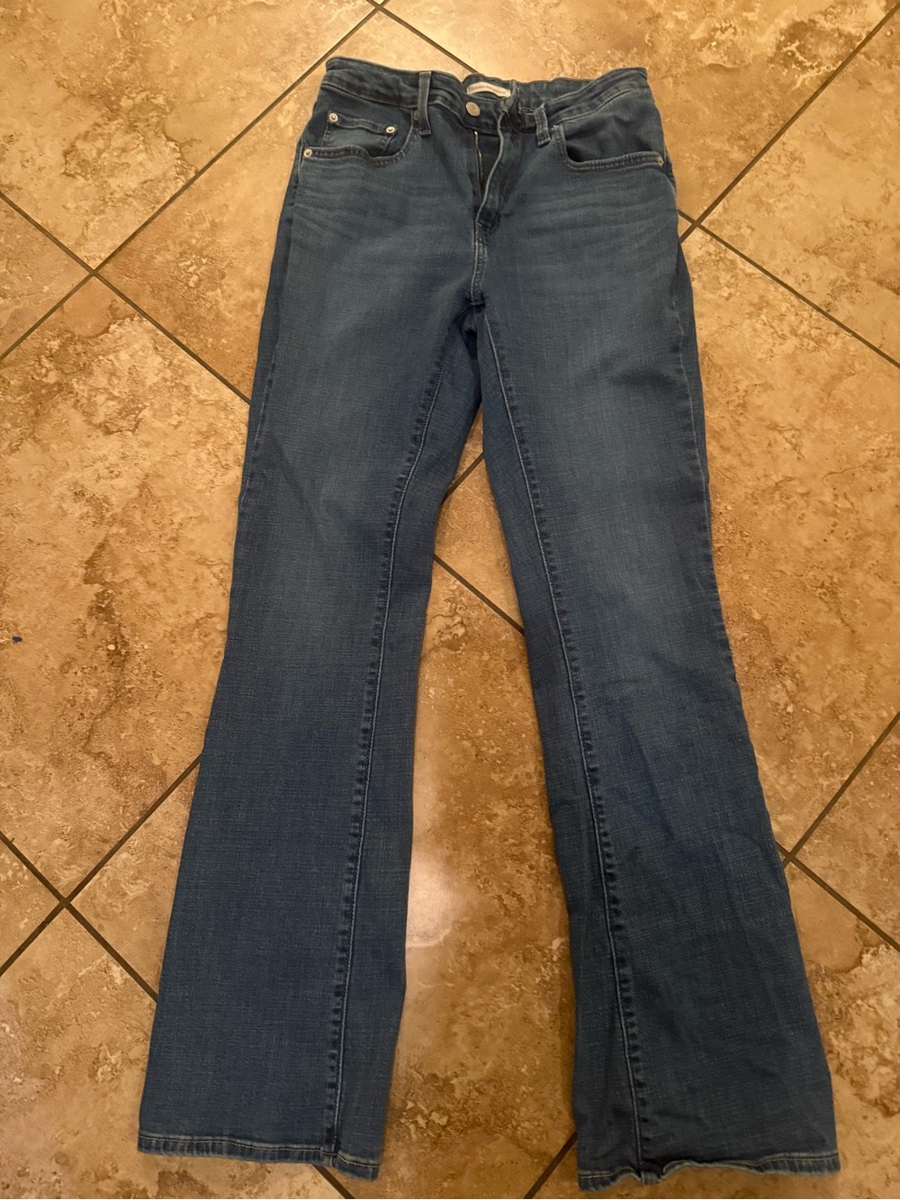 Levi's Women's Mid/Dark Bootcut Jeans
